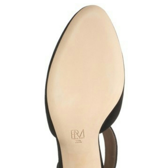 New Pelle Moda Kady Round toe suede kitten pump - Picture 4 of 5